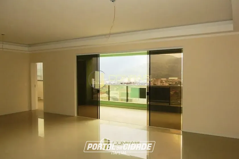 Apartamento &agrave; venda - 193m&sup2; - Meia Praia