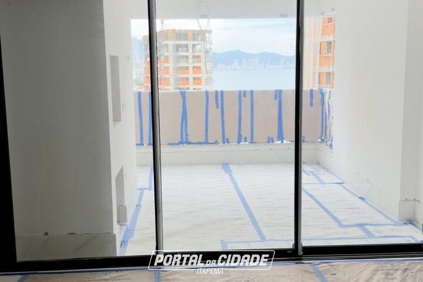 Apartamento &agrave; venda - 130m&sup2; - Balne&aacute;rio Pereque