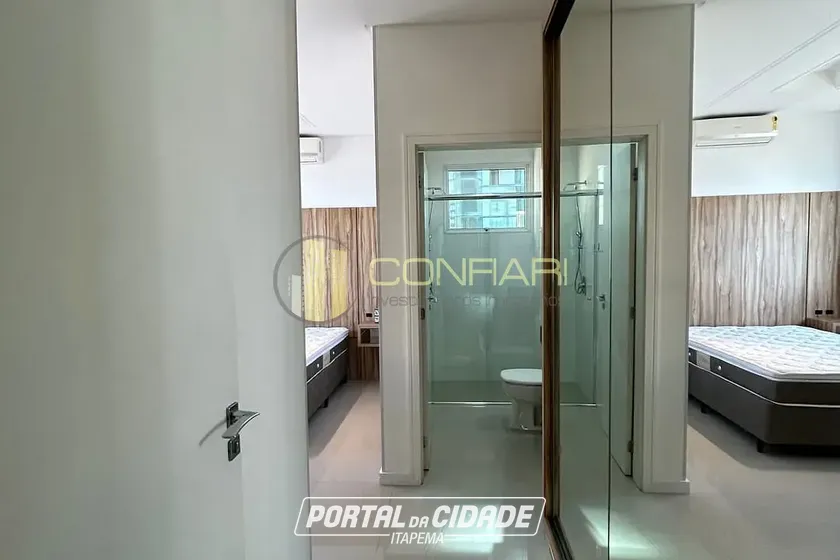 Apartamento &agrave; venda - 131m&sup2; - Meia Praia