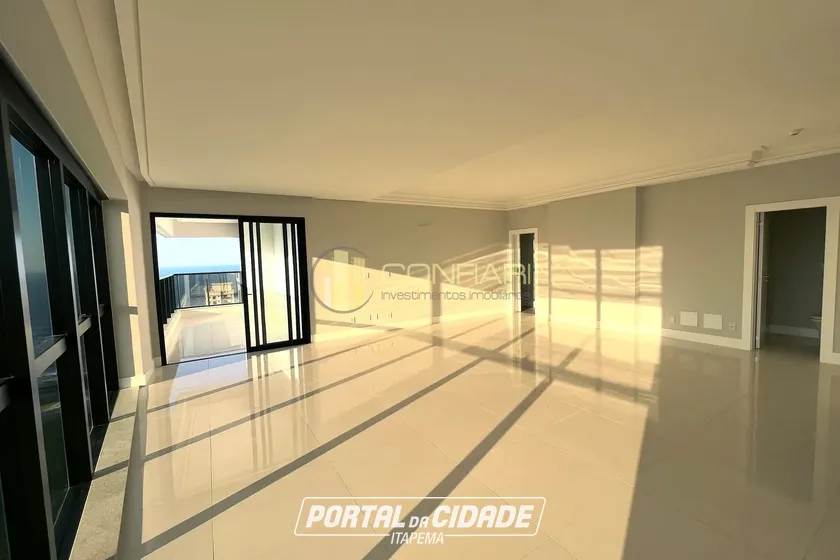 Apartamento &agrave; venda - 183m&sup2; - Meia Praia