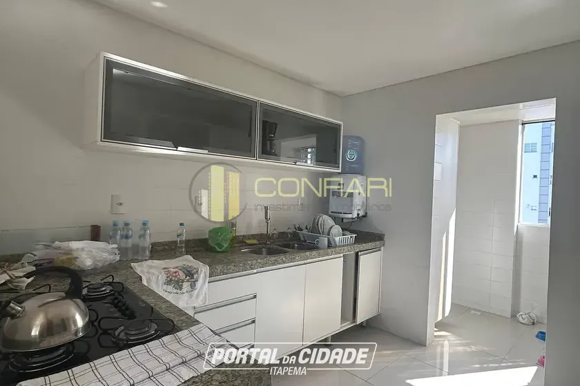 Apartamento para alugar - 212m&sup2; - meia praia