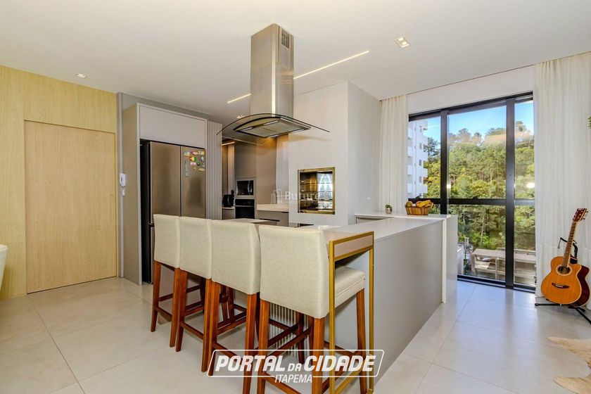 Apartamento &agrave; venda - 136m&sup2; - Pioneiros
