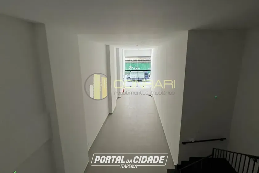 Sala Comercial para alugar - 155m&sup2; - meia praia