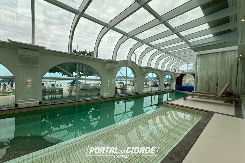 Apartamento &agrave; venda - 168m&sup2; - Meia Praia