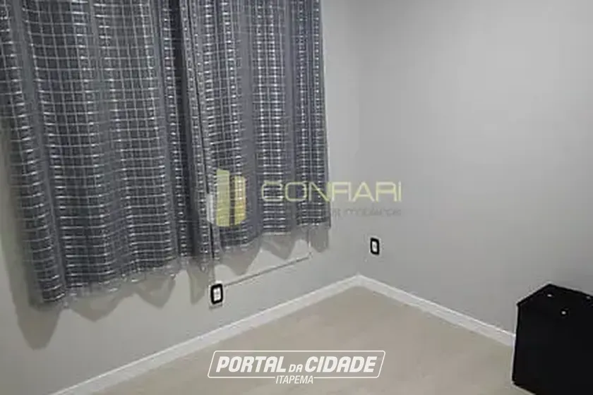 Apartamento &agrave; venda - 126m&sup2; - Meia Praia