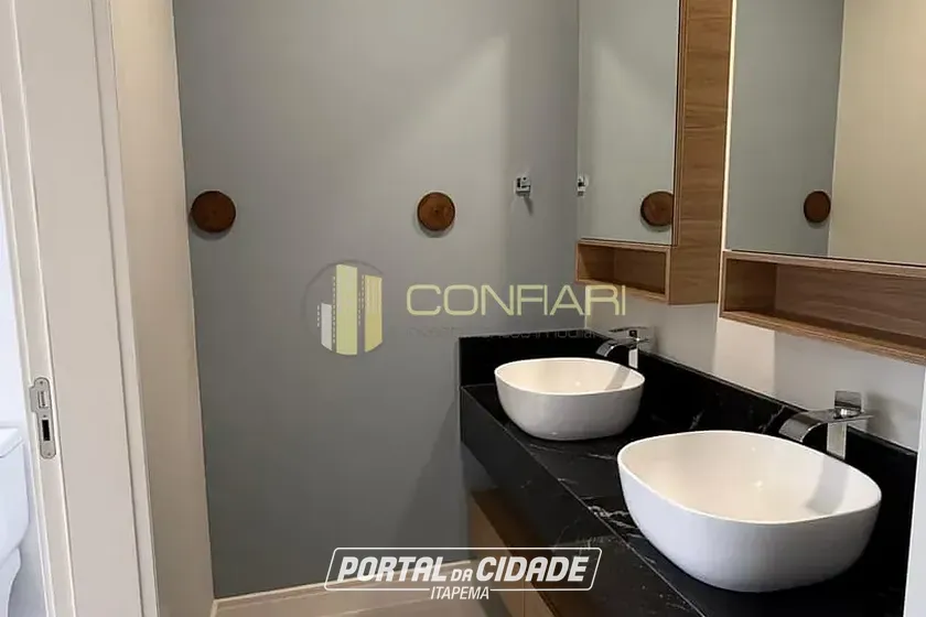 Apartamento &agrave; venda - 188m&sup2; - Meia Praia