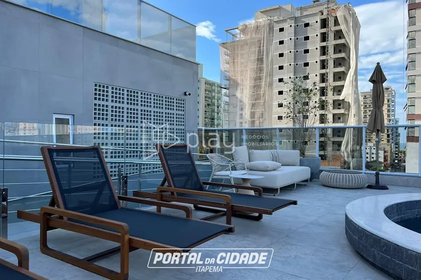 Apartamento &agrave; venda - 128m&sup2; - Meia Praia