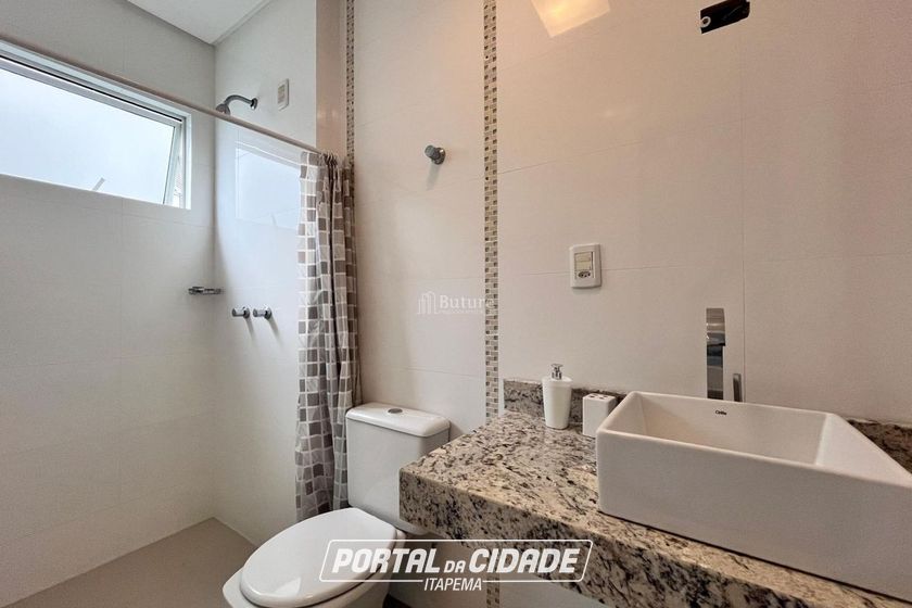 Apartamento &agrave; venda - 142m&sup2; - Meia Praia