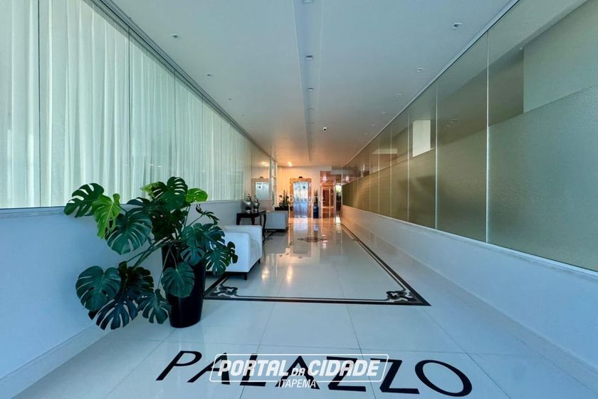 Apartamento &agrave; venda - 240m&sup2; - Meia Praia