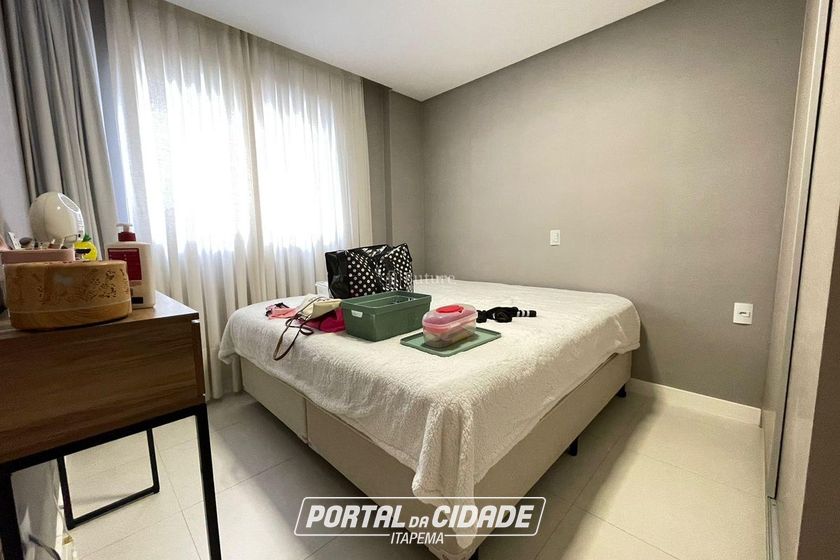 Apartamento &agrave; venda - 141m&sup2; - Meia Praia