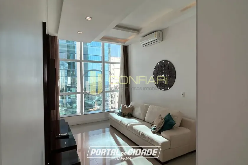 Apartamento &agrave; venda - 131m&sup2; - Meia Praia