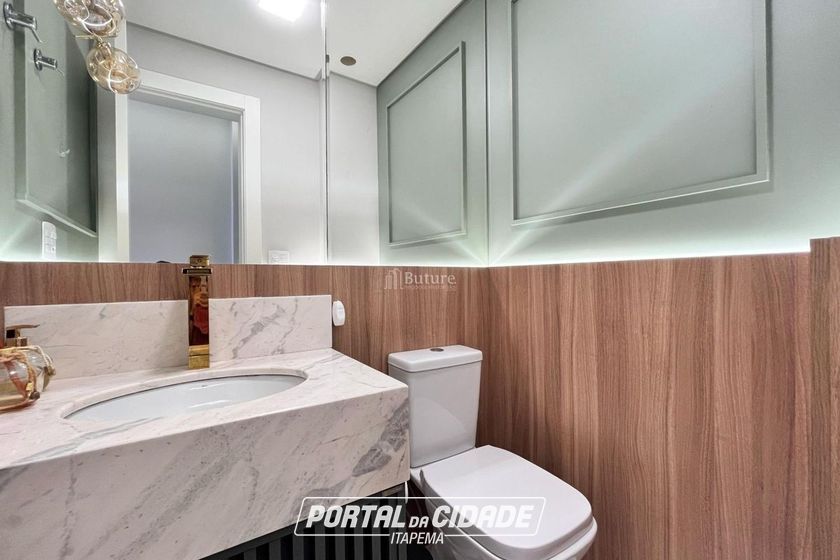 Apartamento &agrave; venda - 185m&sup2; - Meia Praia
