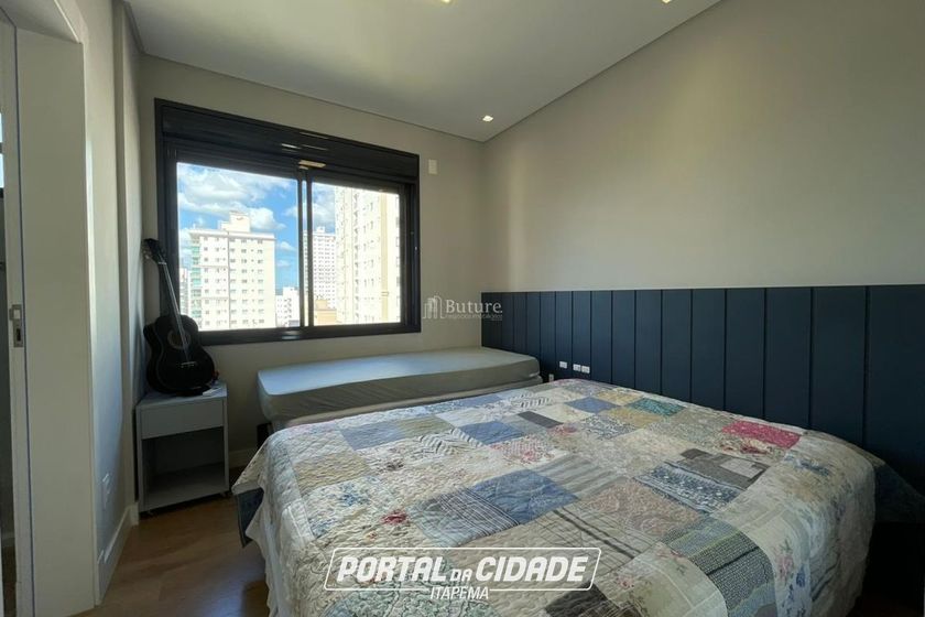 Apartamento &agrave; venda - 99m&sup2; - Meia Praia