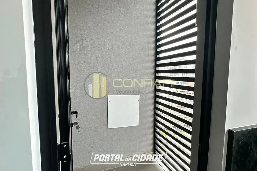 Apartamento para alugar - 118m&sup2; - meia praia