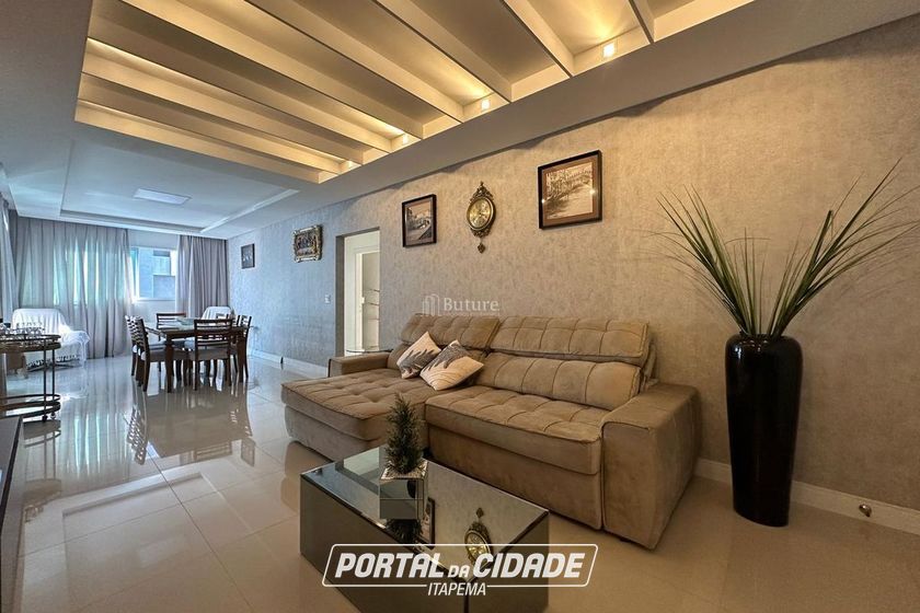 Apartamento &agrave; venda - 163m&sup2; - Meia Praia