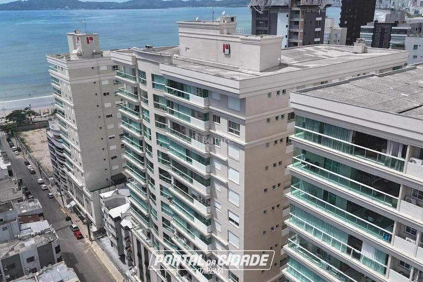 Apartamento &agrave; venda - 209m&sup2; - Centro
