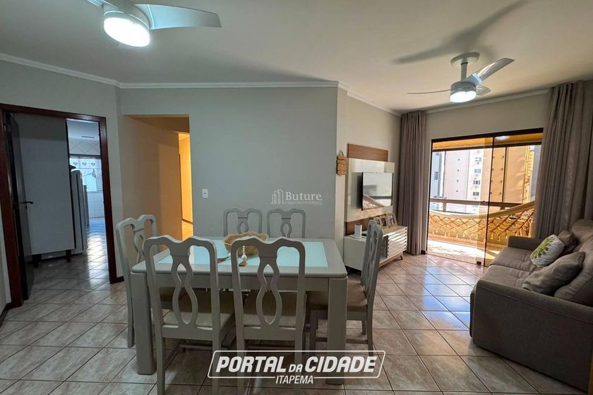 Apartamento &agrave; venda - 137m&sup2; - Meia Praia