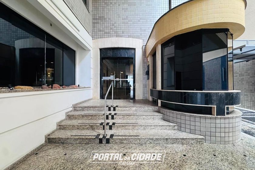 Apartamento &agrave; venda - 112m&sup2; - Centro