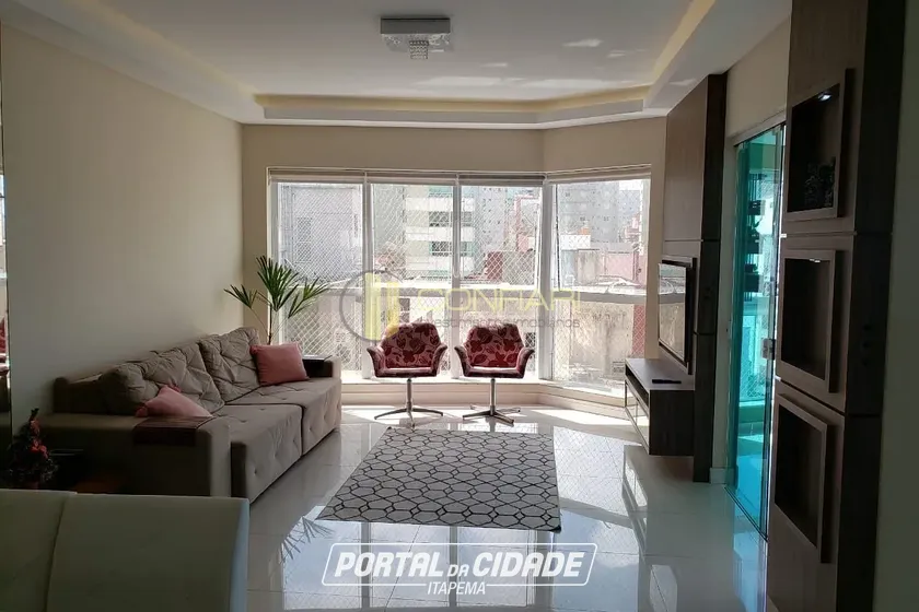 Apartamento &agrave; venda - 174m&sup2; - Meia Praia