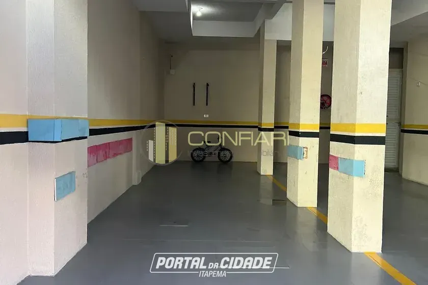 Apartamento para alugar - 80m&sup2; - Meia praia