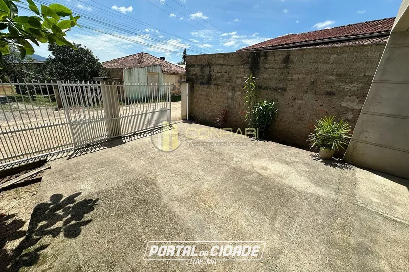 Casa &agrave; venda - 244m&sup2; - Ribanceira do Sul