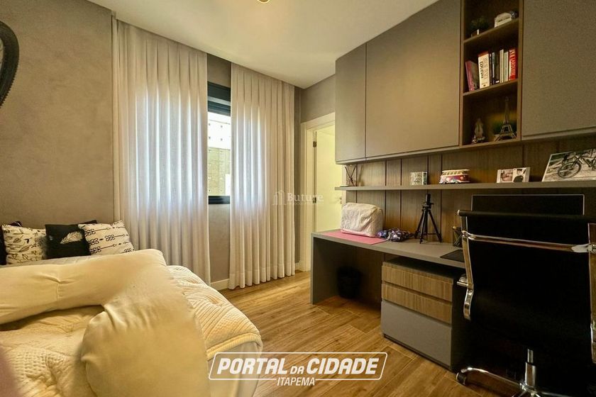 Apartamento &agrave; venda - 127m&sup2; - Meia Praia