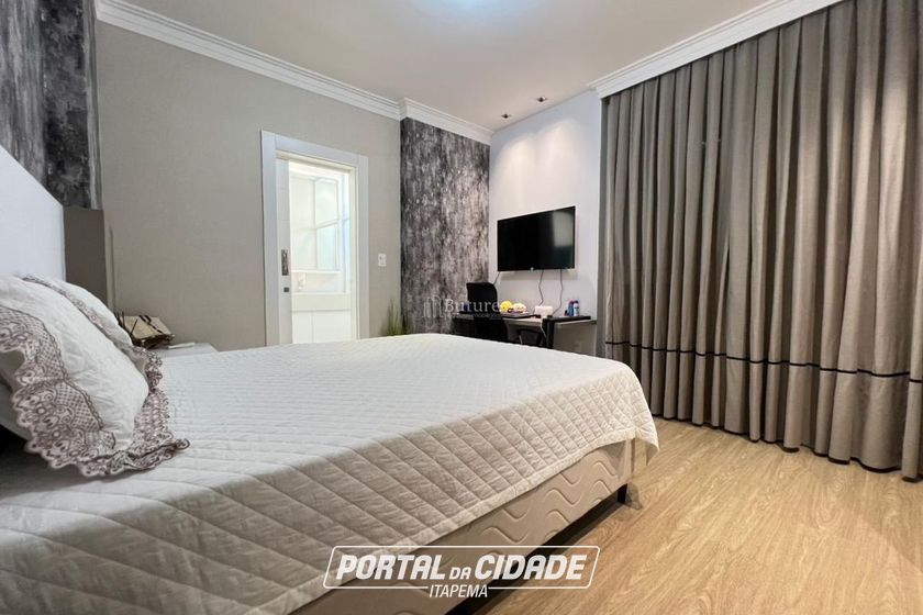 Apartamento &agrave; venda - 196m&sup2; - Meia Praia