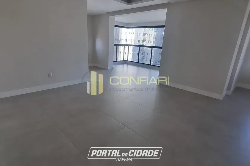 Apartamento &agrave; venda - 162m&sup2; - meia praia