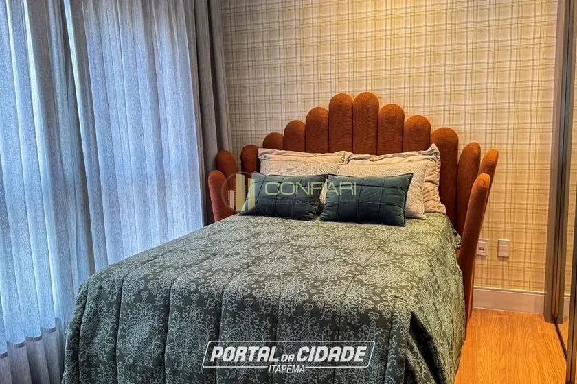 Apartamento &agrave; venda - 251m&sup2; - Meia Praia