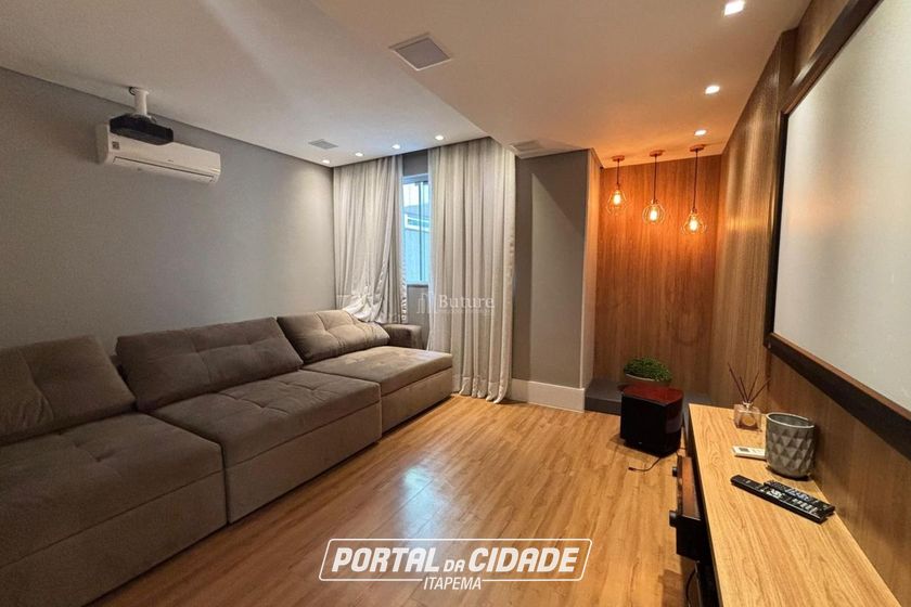Apartamento &agrave; venda - 146m&sup2; - Meia Praia