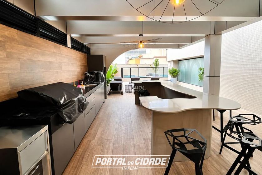Apartamento &agrave; venda - 182m&sup2; - Meia Praia