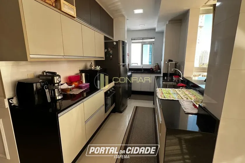Apartamento &agrave; venda - 87m&sup2; - Meia praia