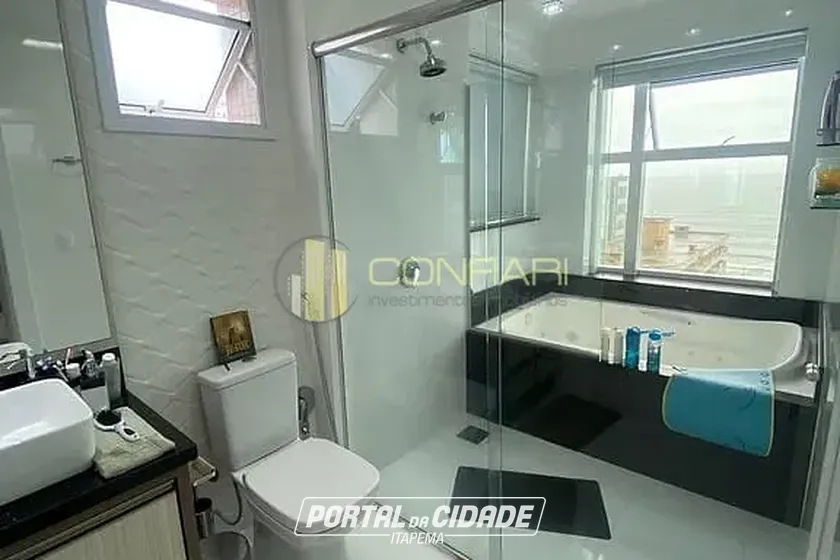 Apartamento &agrave; venda - 234m&sup2; - Meia Praia