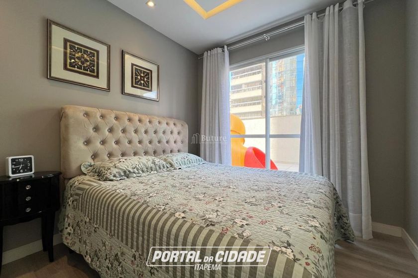 Apartamento &agrave; venda - 166m&sup2; - Meia Praia