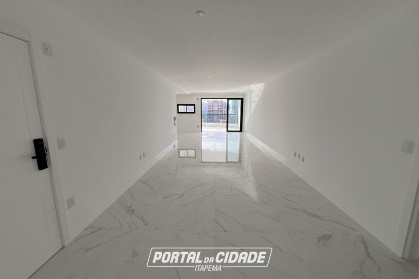 Apartamento &agrave; venda - 185m&sup2; - Meia Praia