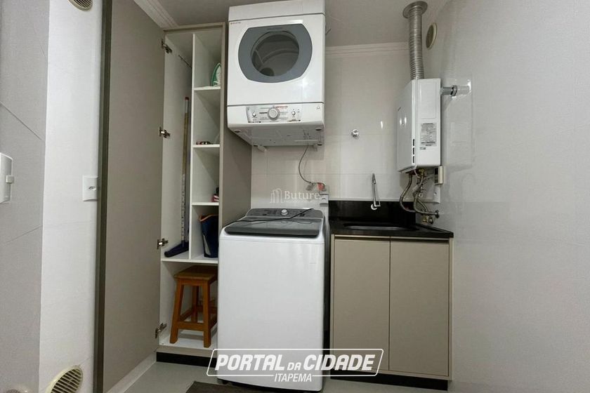 Apartamento &agrave; venda - 225m&sup2; - Meia Praia