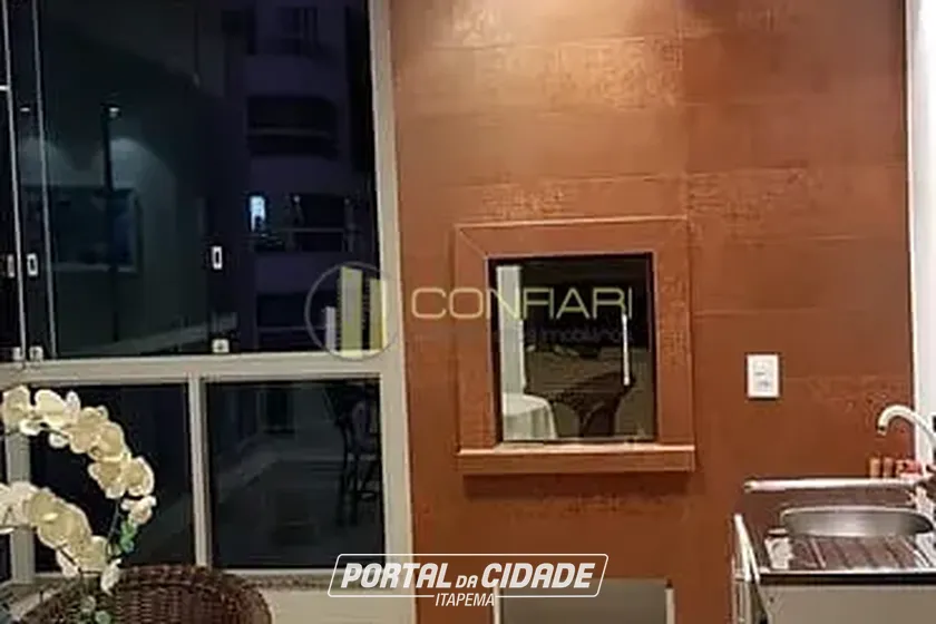 Apartamento &agrave; venda - 130m&sup2; - Meia Praia