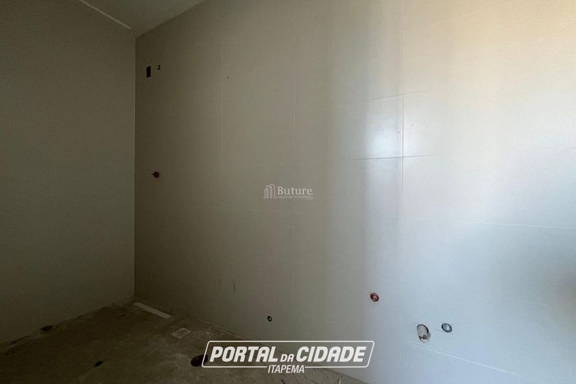 Casa &agrave; venda - 200m&sup2; - Canto da Praia
