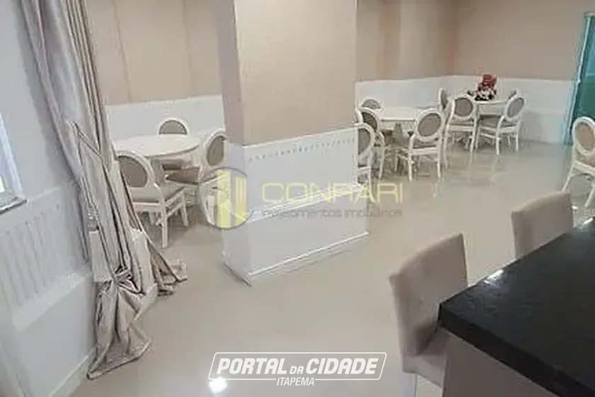 Apartamento &agrave; venda - 150m&sup2; - Meia Praia