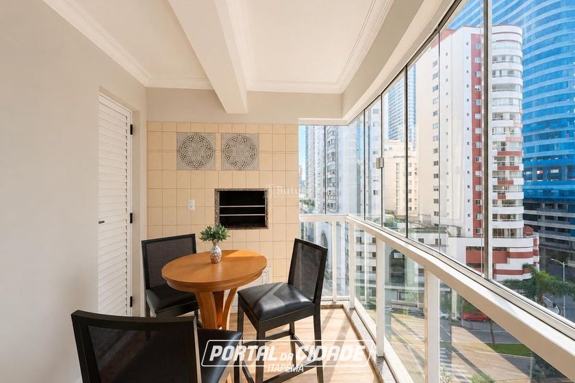 Apartamento &agrave; venda - 86m&sup2; - Centro