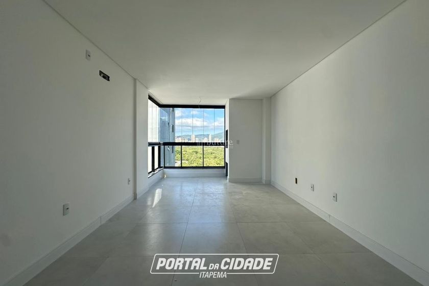 Apartamento &agrave; venda - 95m&sup2; - Meia Praia