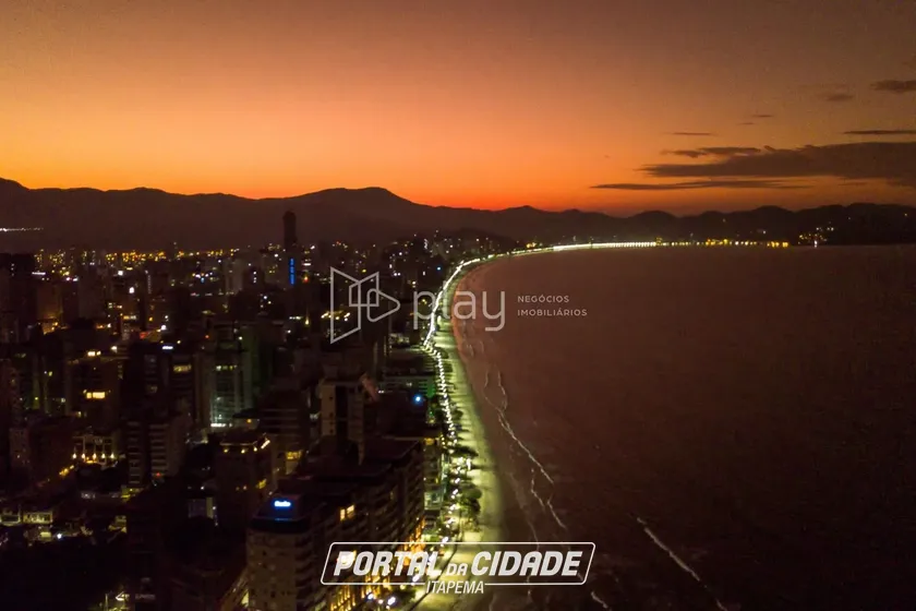 Apartamento &agrave; venda - 85m&sup2; - Meia Praia