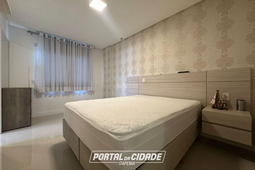 Apartamento &agrave; venda - 134m&sup2; - Meia Praia