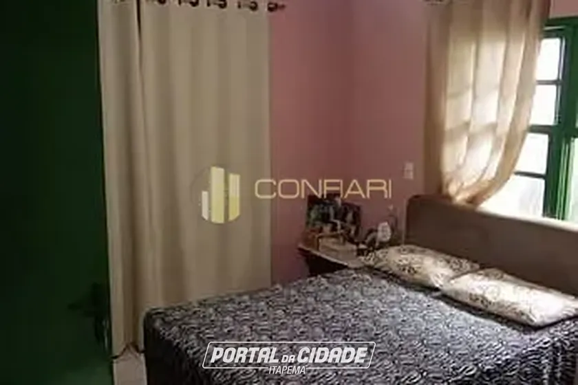 Casa &agrave; venda - 340m&sup2; - Meia Praia