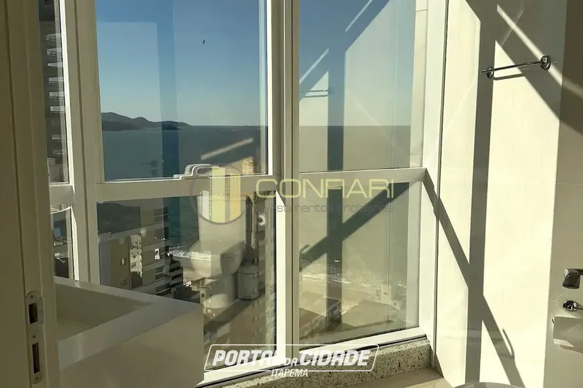 Apartamento &agrave; venda - 229m&sup2; - meia praia