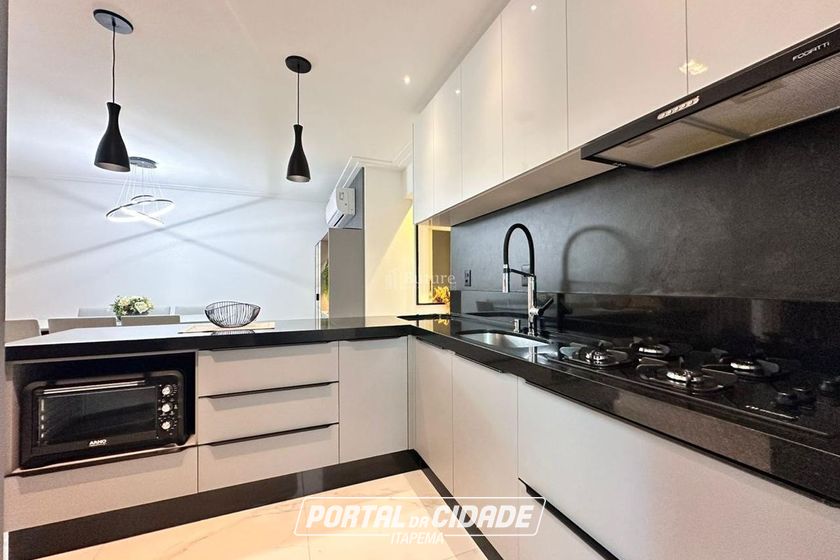 Apartamento &agrave; venda - 129m&sup2; - Meia Praia