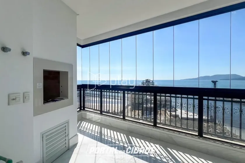 Apartamento &agrave; venda - 140m&sup2; - Meia Praia