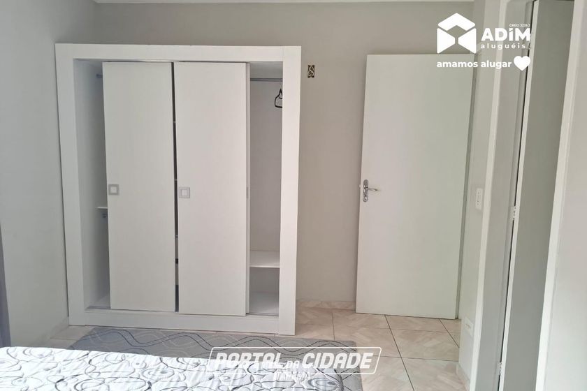 Apartamento para alugar - 111m&sup2; - Meia Praia