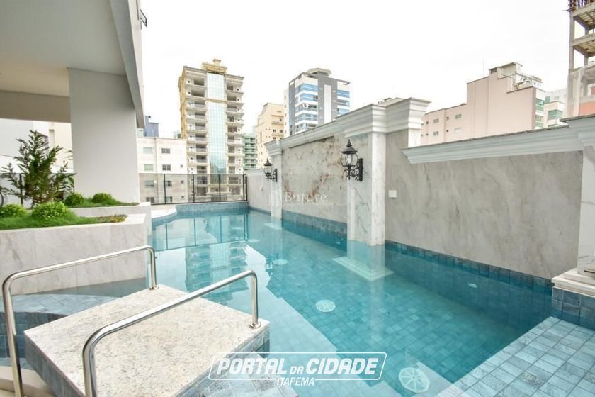 Apartamento &agrave; venda - 200m&sup2; - Meia Praia
