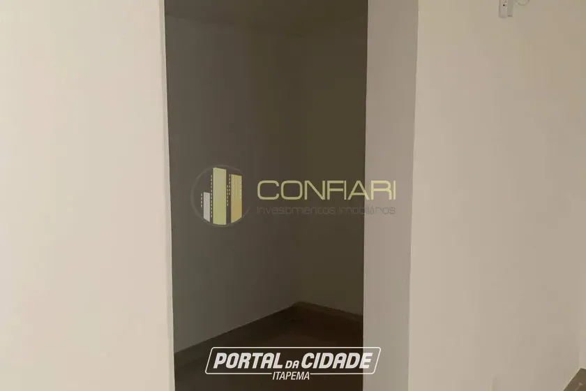 Sala Comercial para alugar - 140m&sup2; - Meia Praia
